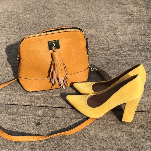🆕 NWOB Yellow chunky block heel with pointed toes - Picture 8 of 8